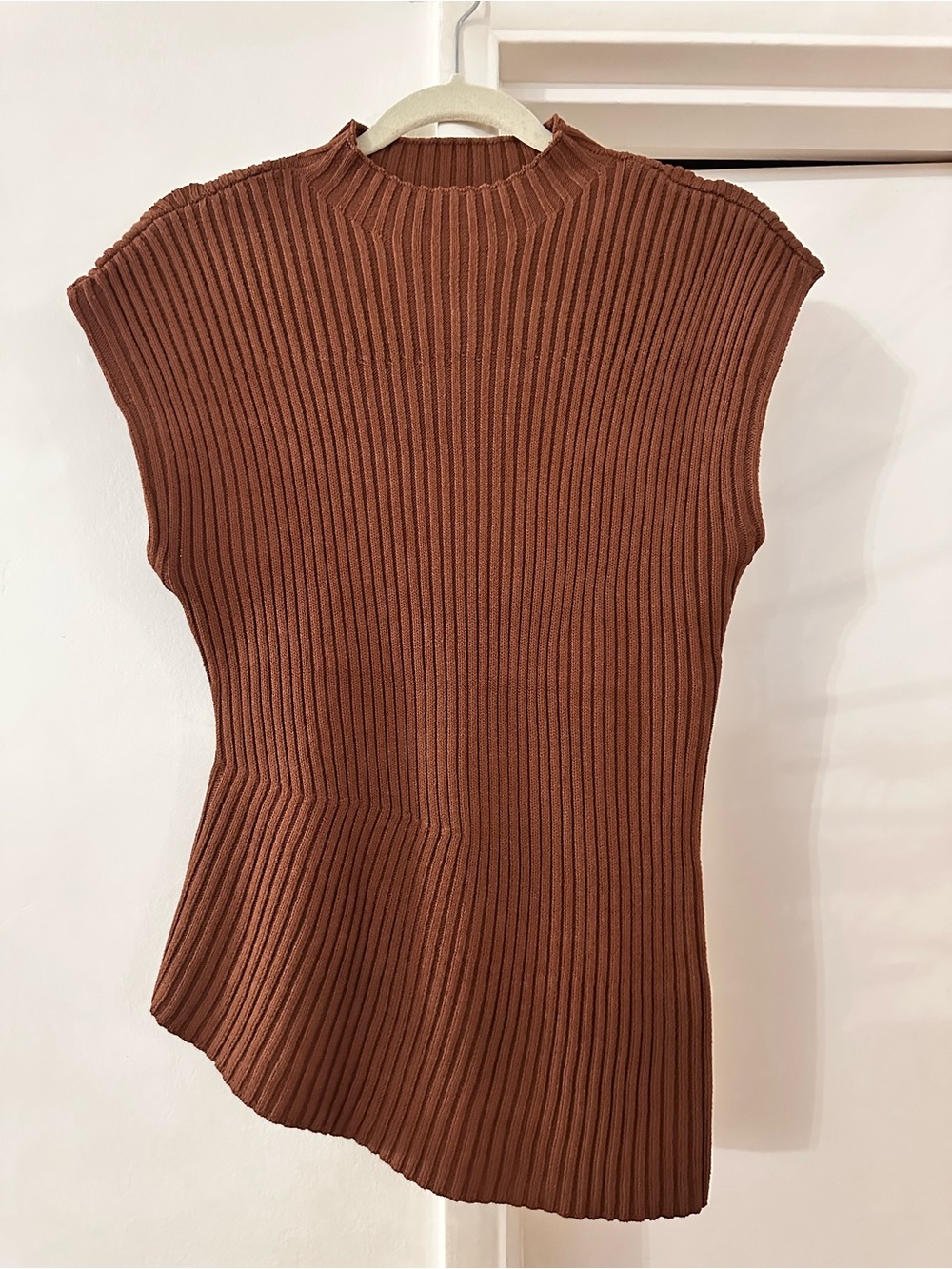 Kenneth Cole Ribbed Sleeveless Tank - Rust Brown